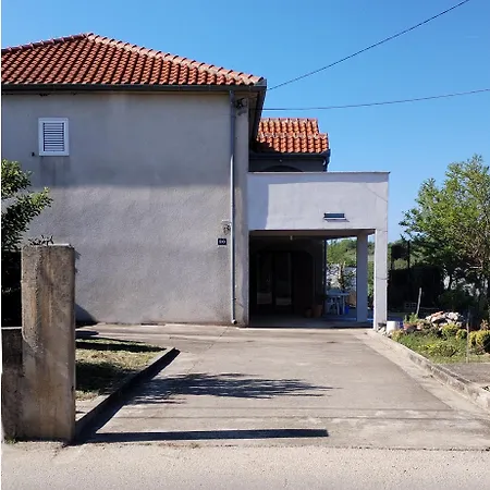 Andelka Apartamento Vrsi